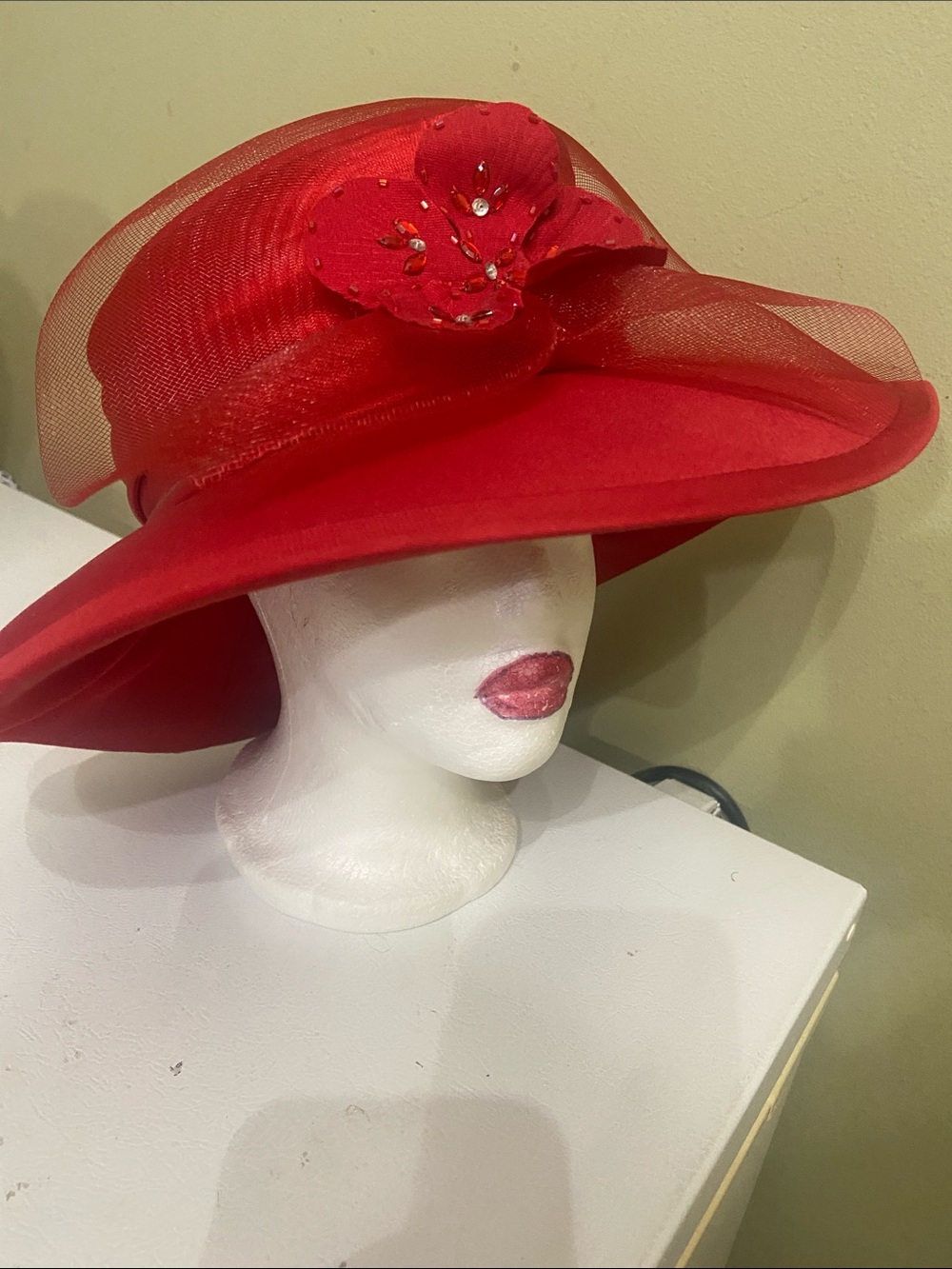 Lovely Dress Hat / Church Hat by Roma